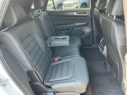Certified 2024 Volkswagen Atlas Cross Sport SEL R-Line AWD/4WD image 22