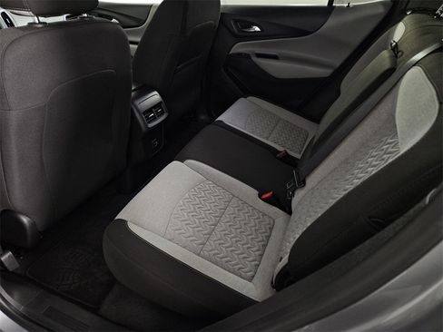 Used 2023 Chevrolet Equinox LT image 25