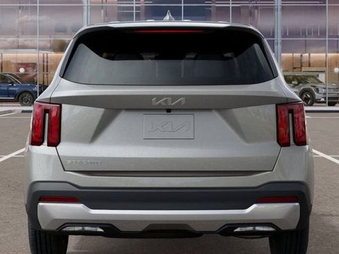 New 2026 Kia Sorento LX image 13