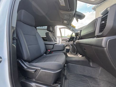 Used 2023 GMC Sierra 1500 SLE w/ X31 Off-Road Package AWD/4WD image 16