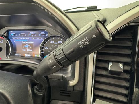 Used 2022 Ford F350 Lariat w/ Black Appearance Package AWD/4WD image 23