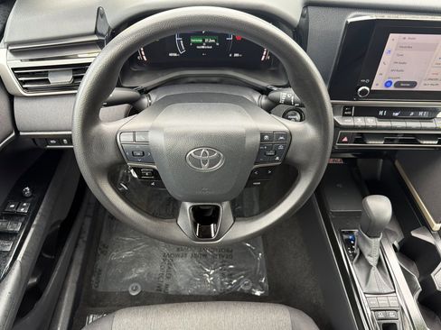 Certified 2025 Toyota Camry LE image 13
