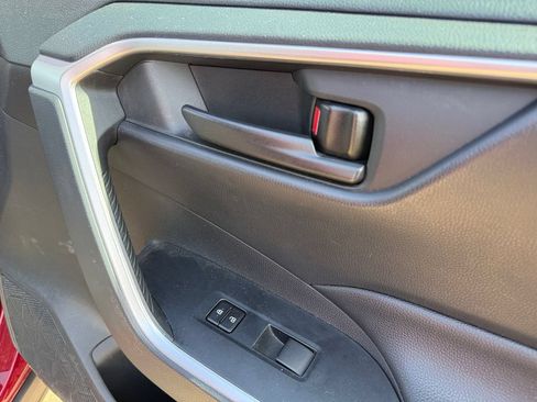 Used 2019 Toyota RAV4 LE w/ All Weather Liner Package AWD/4WD image 39