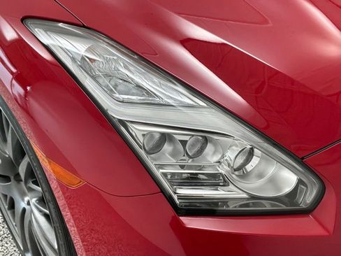 Used 2016 Nissan GT-R Premium AWD/4WD image 11