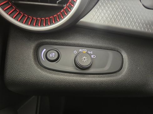 Certified 2024 Chevrolet Trax RS w/ Driver Confidence Package image 28