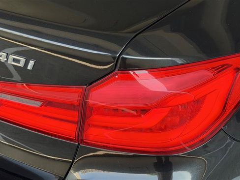 Used 2018 BMW 540i xDrive AWD/4WD image 12