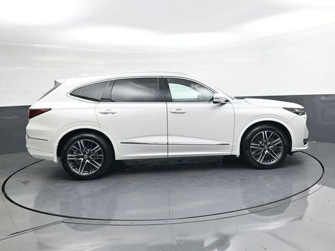 New 2026 Acura MDX w/ Advance Package image 3