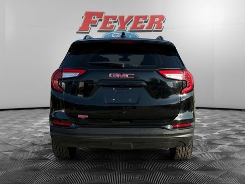 Used 2022 GMC Terrain SLE w/ Driver Convenience Package image 4