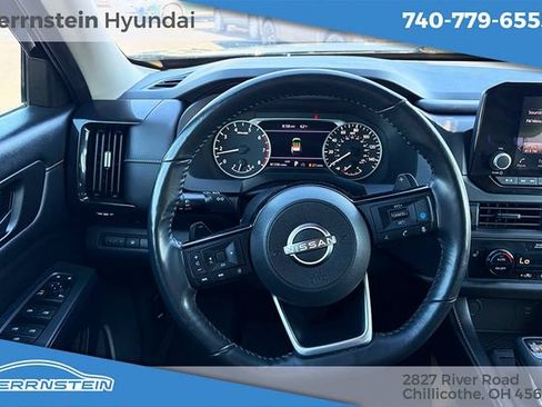 Used 2023 Nissan Pathfinder S AWD/4WD image 7