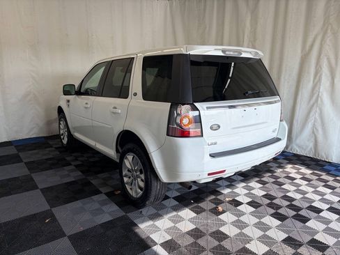 Used 2015 Land Rover LR2 AWD/4WD image 5