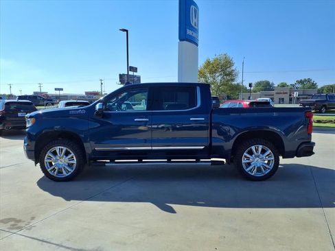 Used 2022 Chevrolet Silverado 1500 High Country w/ High Country Premium Package image 23