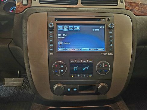 Used 2013 GMC Sierra 2500 SLT w/ Suspension Package, Off-Road AWD/4WD image 37