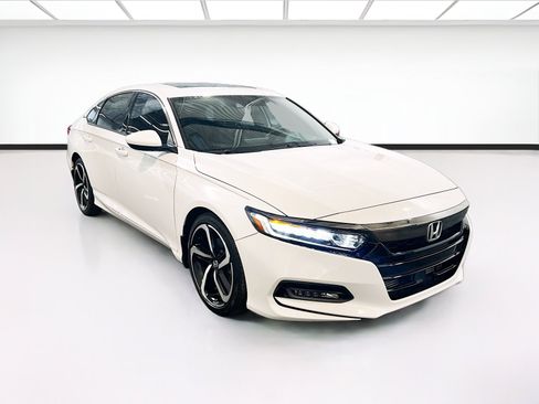Used 2020 Honda Accord Sport image 3