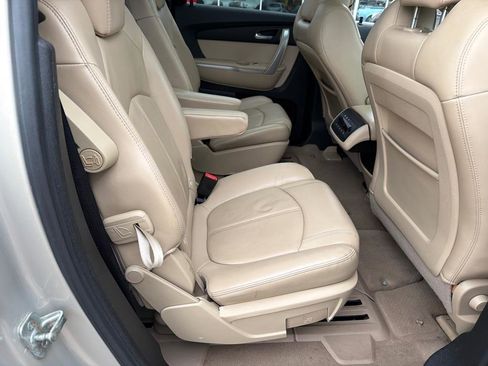 Used 2010 GMC Acadia SLT FWD image 11