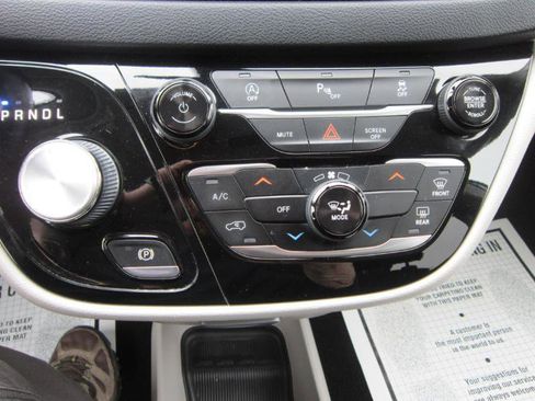 Used 2020 Chrysler Voyager LX w/ Cold Weather Group image 16