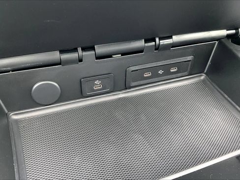 Used 2025 Mercedes-Benz Sprinter 2500 image 38