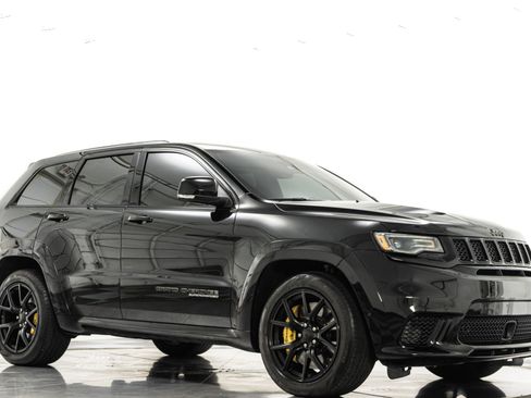 Used 2021 Jeep Grand Cherokee Trackhawk w/ Trailer Tow Group IV AWD/4WD image 44