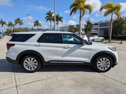 Certified 2025 Ford Explorer Platinum w/ LUX Leather Package image 8