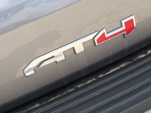 Used 2022 GMC Yukon AT4 AWD/4WD image 13