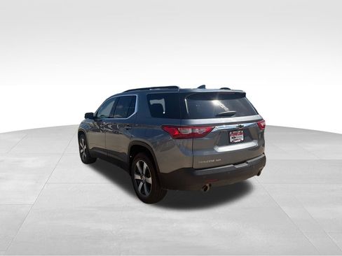 Used 2021 Chevrolet Traverse LT w/ LT Premium Package AWD/4WD image 8