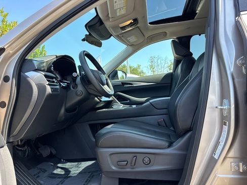Certified 2026 INFINITI QX60 Luxe w/ Cargo Package FWD image 9