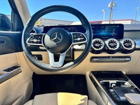 Certified 2022 Mercedes-Benz GLB 250 image 17