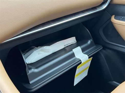 New 2026 Nissan Armada SL w/ Captain's Chari Seat Package image 11