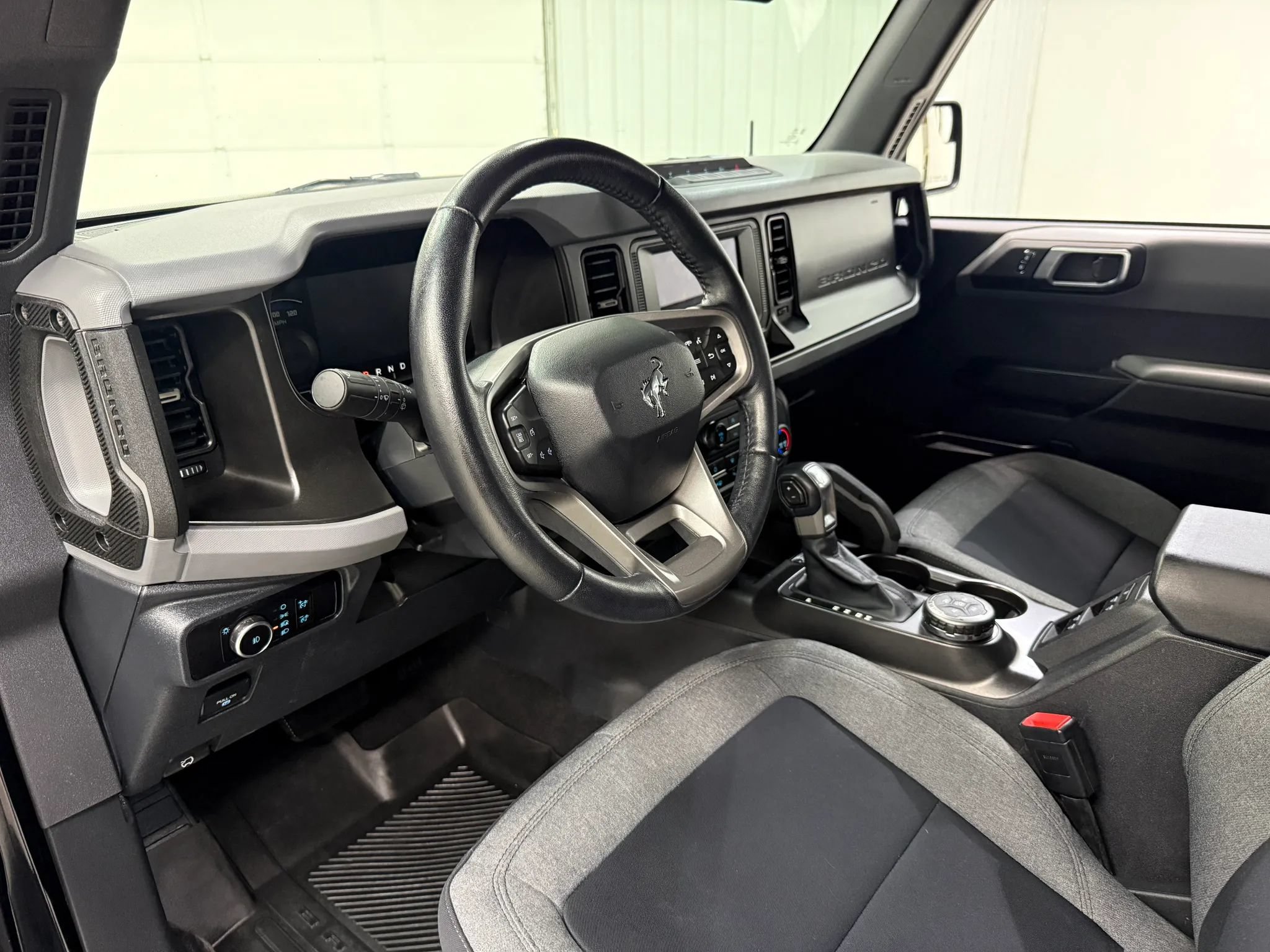 Used 2023 Ford Bronco Big Bend w/ Sasquatch Package AWD/4WD image 12