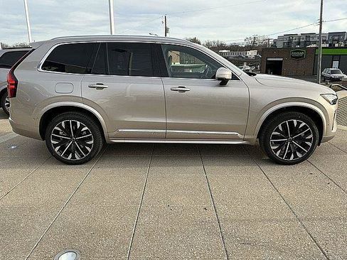 New 2026 Volvo XC90 T8 Plus w/ Protection Package Premier AWD/4WD image 7
