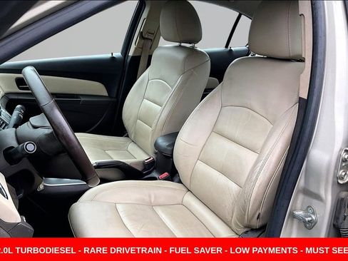 Used 2014 Chevrolet Cruze Diesel image 19