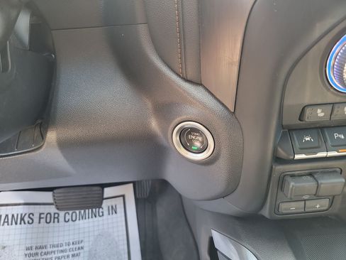 Used 2021 GMC Sierra 1500 AT4 w/ AT4 Value Package AWD/4WD image 18