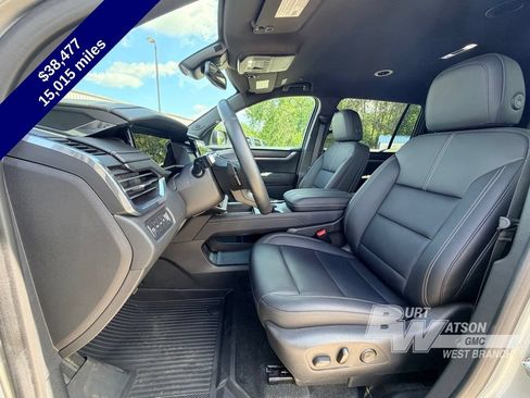 Used 2024 GMC Acadia Elevation w/ Luxury Package AWD/4WD image 13