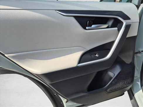Used 2019 Toyota RAV4 XLE Premium w/ Advanced Technology Package FWD image 27