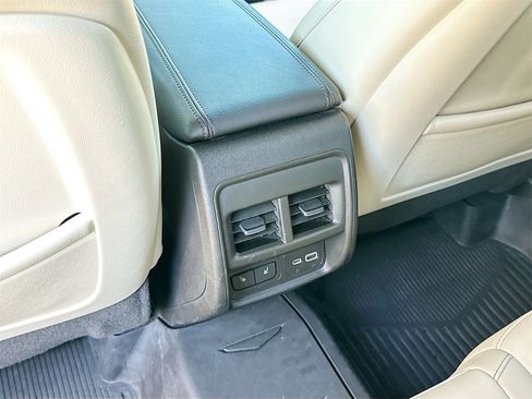 Used 2020 Cadillac XT4 Sport w/ Cold Weather Package image 27