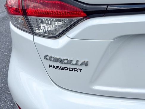 Used 2025 Toyota Corolla LE FWD image 13