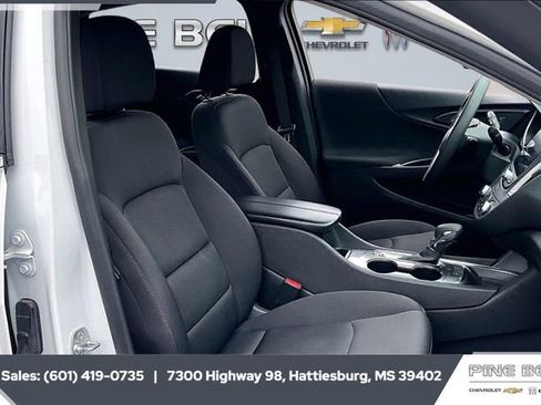 Used 2024 Chevrolet Malibu LT image 6