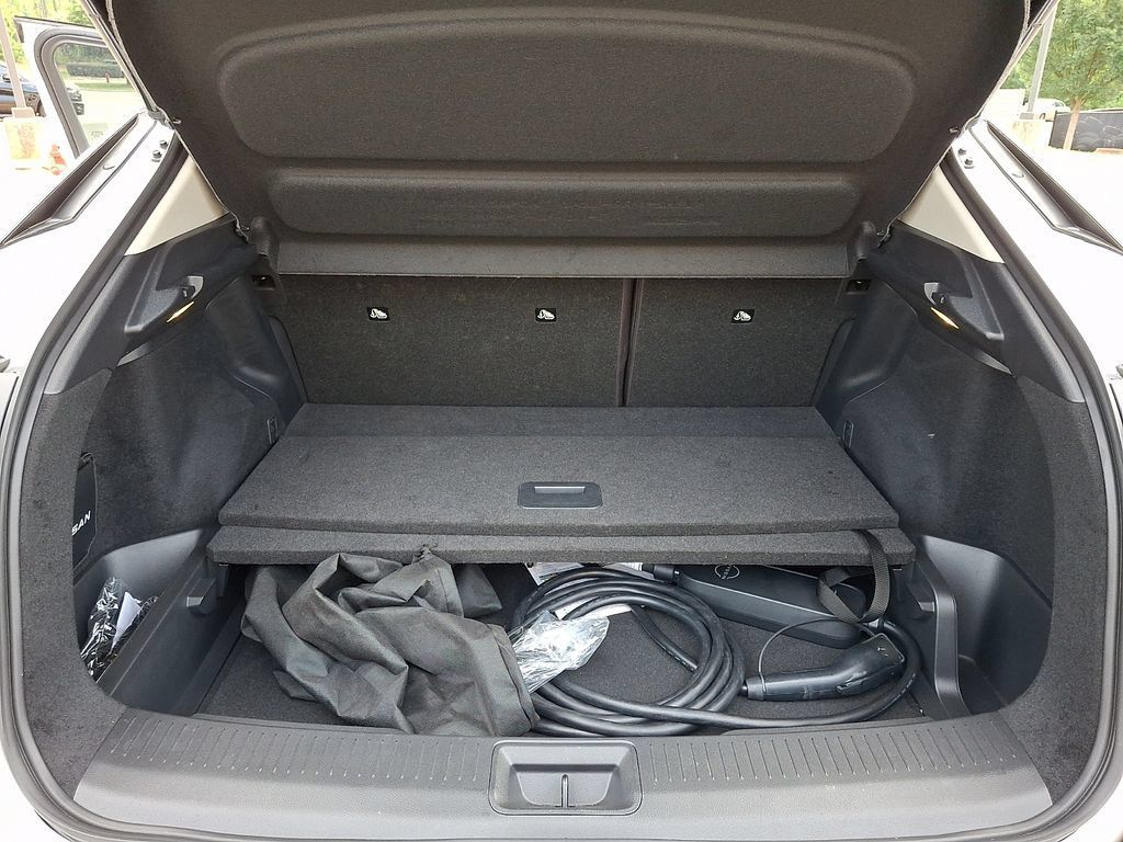 Used 2024 Nissan Ariya FWD image 28