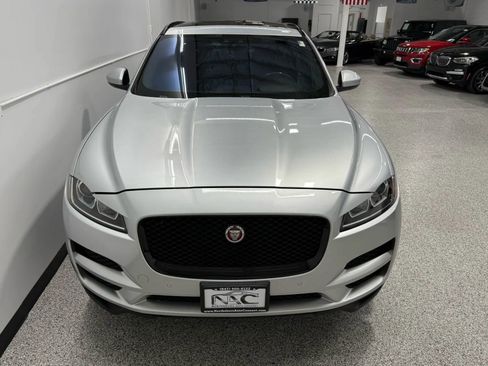 Used 2019 Jaguar F-PACE Premium image 15