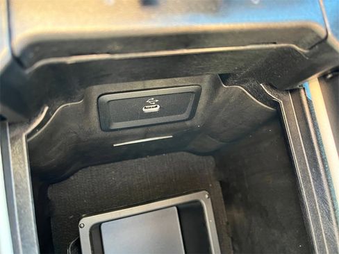 Certified 2025 Mercedes-Benz GLC 300 4MATIC image 25