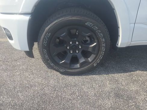 Used 2026 RAM 1500 Big Horn AWD/4WD image 5