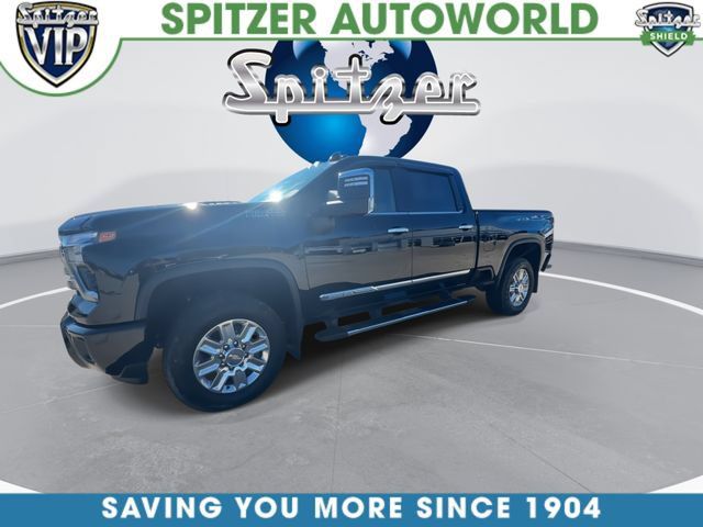 Used 2024 Chevrolet Silverado 2500 High Country w/ Technology Package AWD/4WD image 4