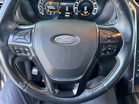 Used 2017 Ford Explorer Platinum AWD/4WD image 27
