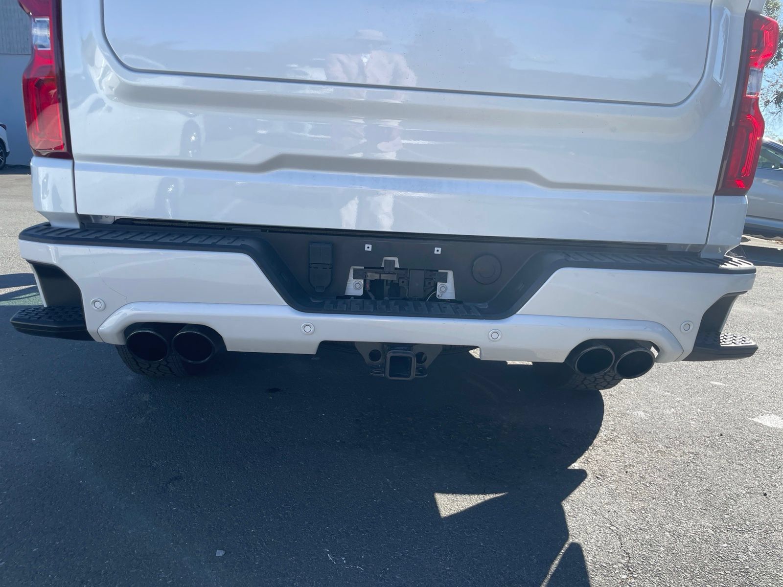 Used 2023 Chevrolet Silverado 1500 High Country AWD/4WD image 11