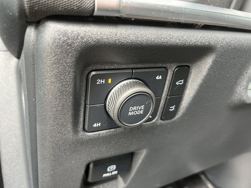Used 2025 Ford Expedition Platinum AWD/4WD image 18