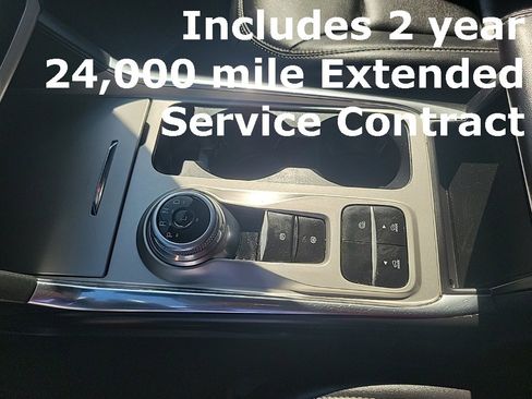 Used 2022 Ford Explorer XLT w/ Equipment Group 202A image 29