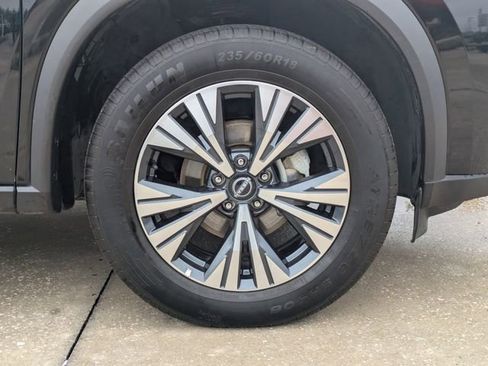 Used 2023 Nissan Rogue SV FWD image 11