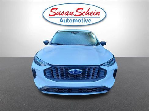 Used 2025 Ford Escape Active AWD/4WD image 2
