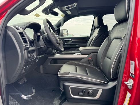 New 2026 RAM 1500 Laramie AWD/4WD image 14