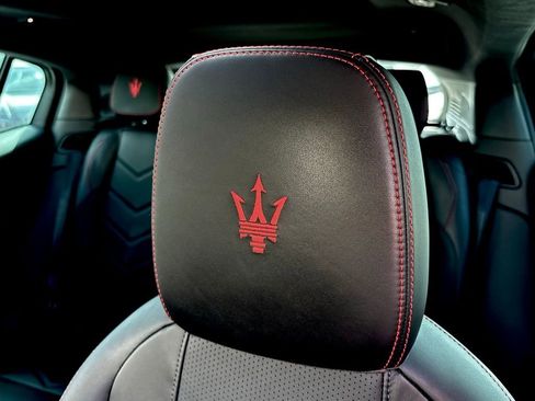 Used 2024 Maserati Grecale Trofeo AWD/4WD image 13