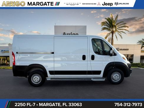 Used 2025 RAM ProMaster 2500 w/ U-Haul Equipment Group FWD image 6